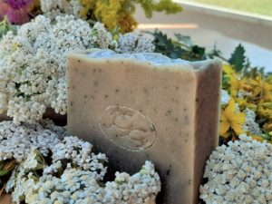 Krmešák Rebríček - prírodne bylinkove mydlo